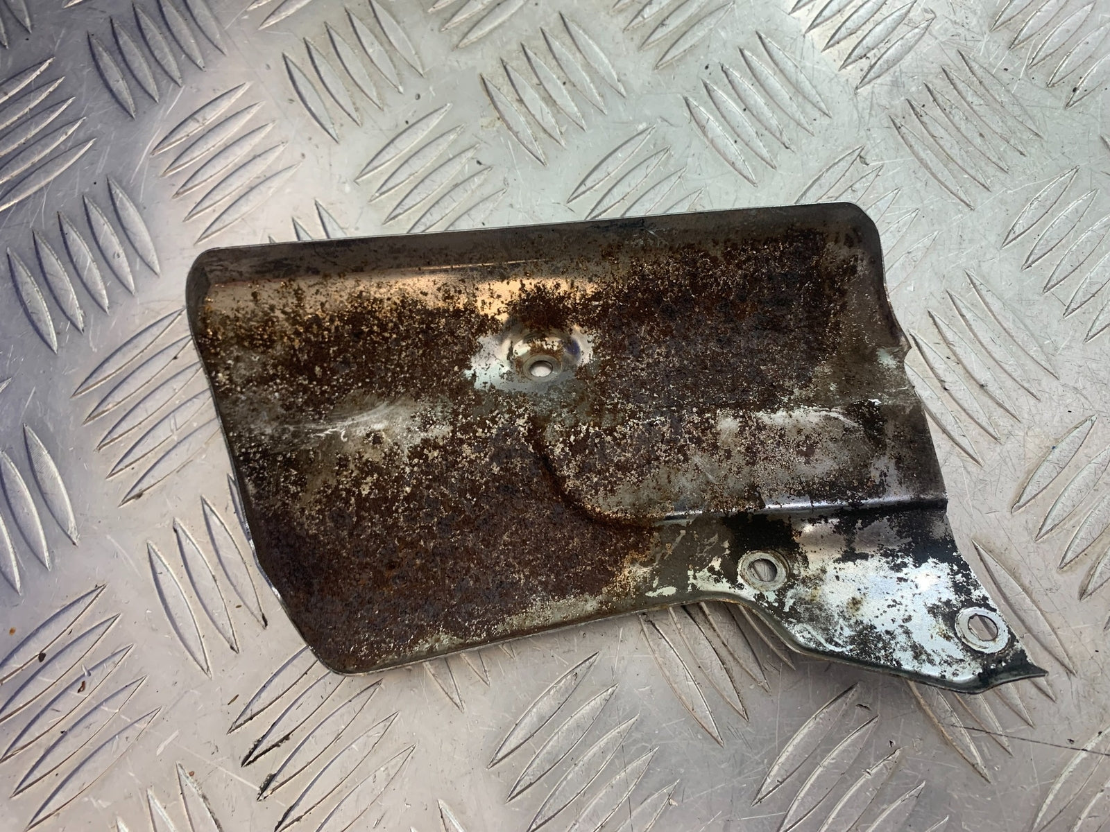 HONDA VFR750 VFR 750 F EXHAUST SHIELD   YEAR 1994-1997 (CMB1156)
