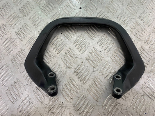 TRIUMPH 1050 SPRINT ST GRAB RAIL YEAR 2004-2007 (CMB1197)