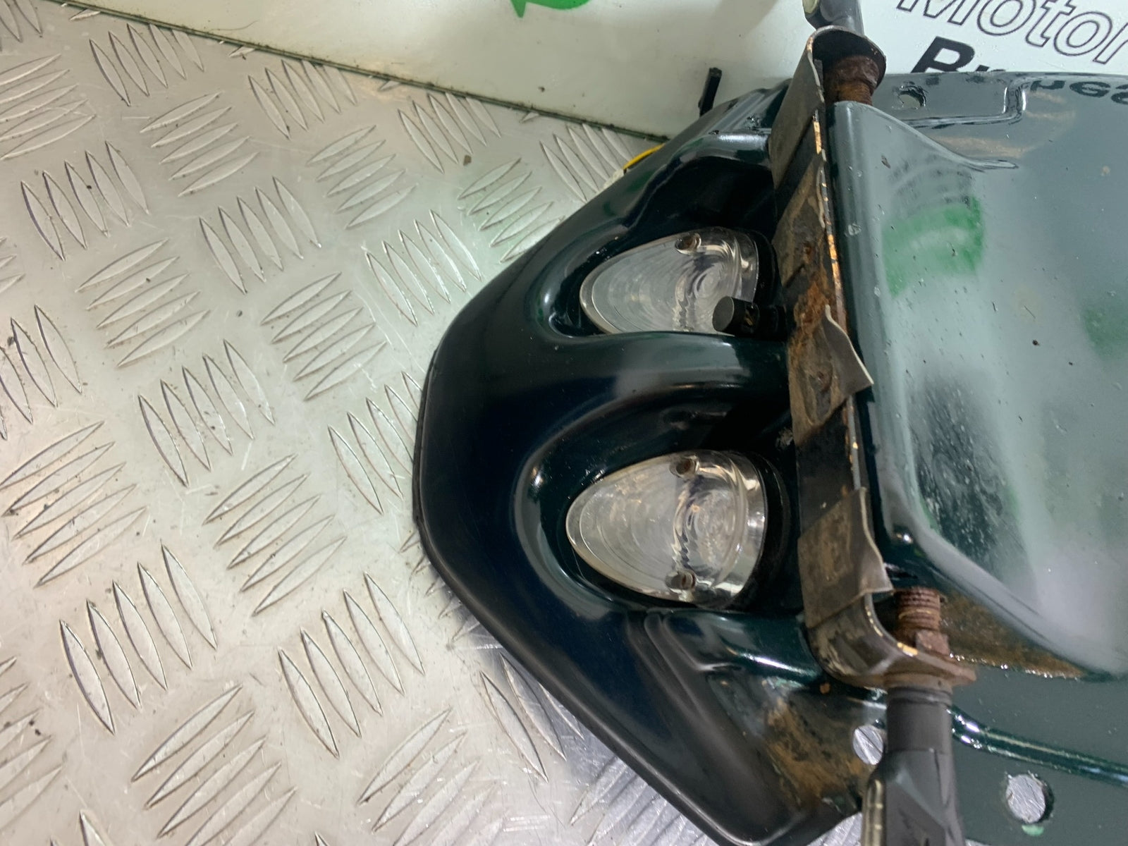 SUZUKI GSF1200  GSF 1200 BANDIT UNDERTRAY  YEAR 1997-2000 (CMB1149)