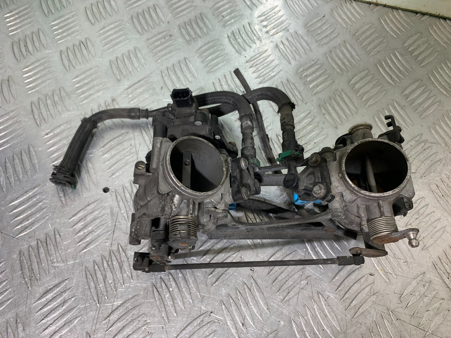 SUZUKI DL1000 V-STROM THROTTLE BODIES   YEAR 2014-2019 (CMB1325)