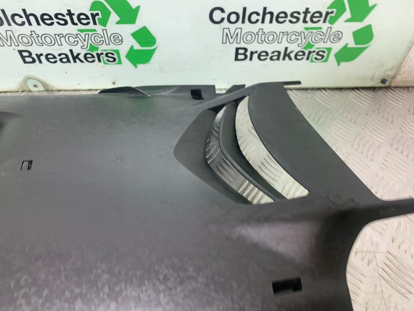 YAMAHA XMAX 300 BELLYPAN  YEAR 2017-2020 (CMB1218)