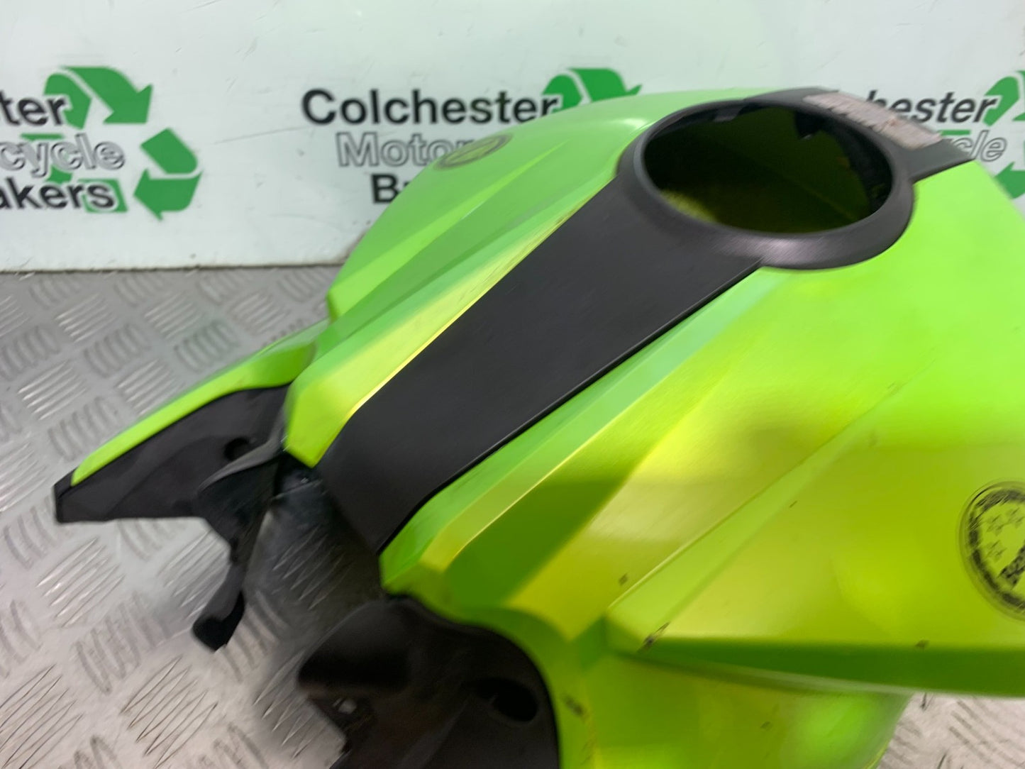 BENELLI BN125 BN 125 PETROL TANK COVER  YEAR 2018-2021 (CMB1245)