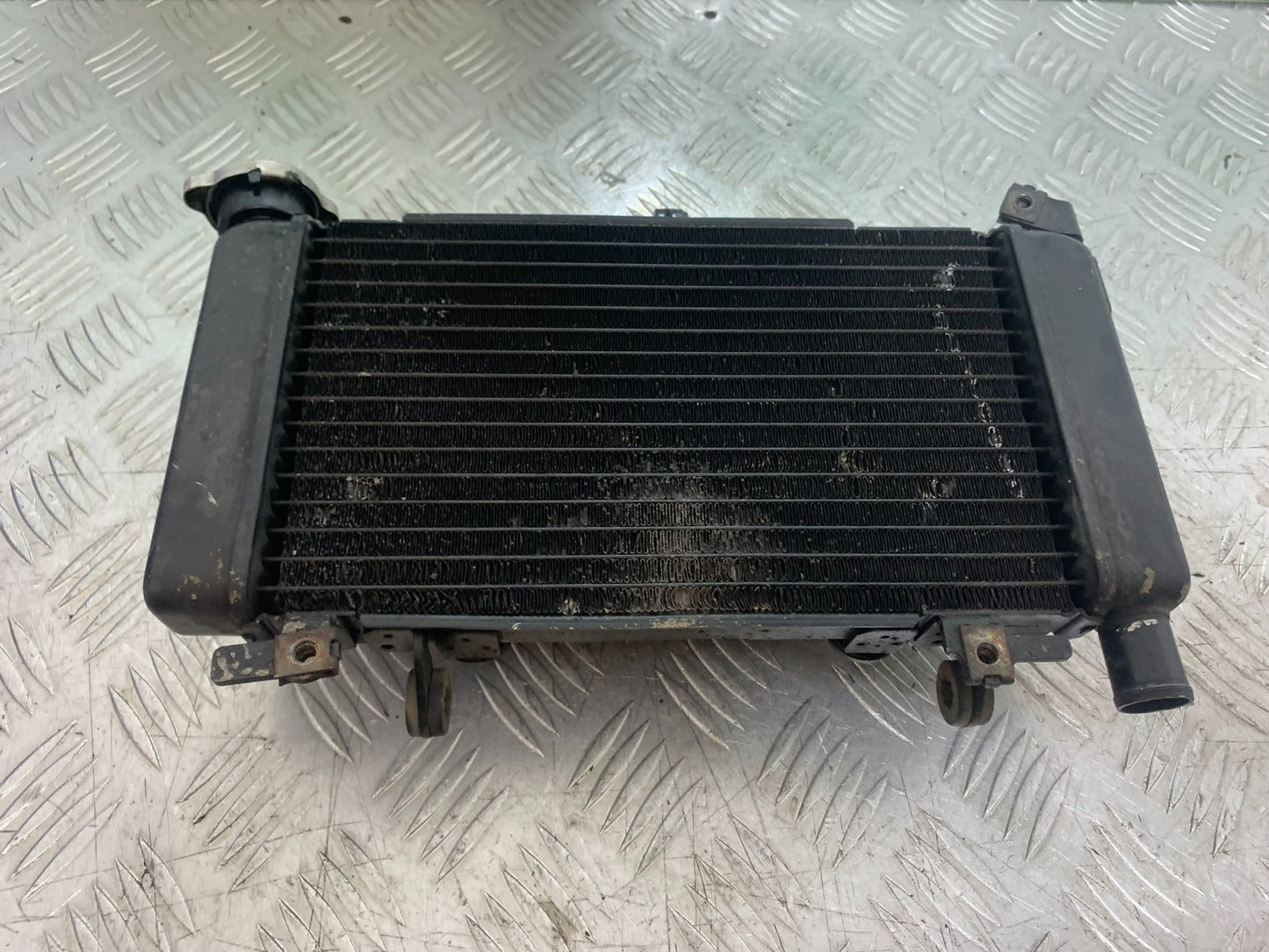 HONDA CB500 F CB500F RADIATOR  YEAR 2013-2015  (CMB1235)