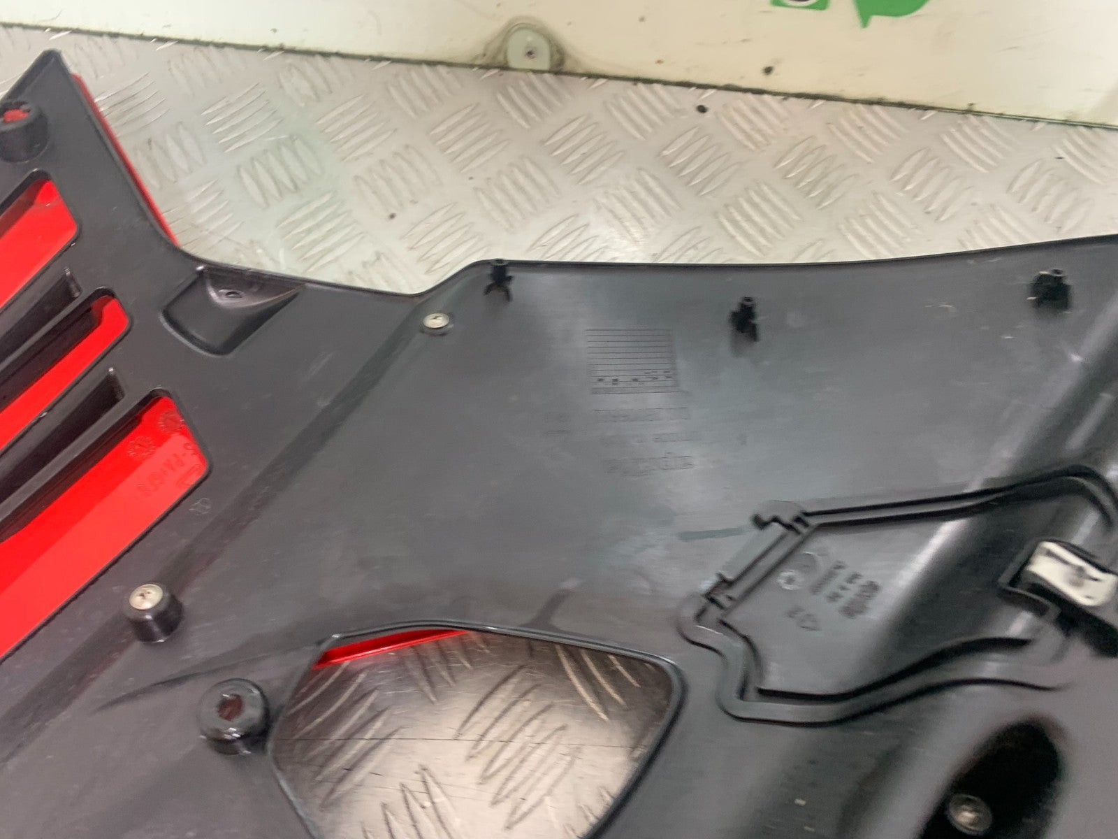 APRILIA RS660 RS 660 RIGHT FAIRING PANEL   YEAR 2020-2024 (CMB1202)
