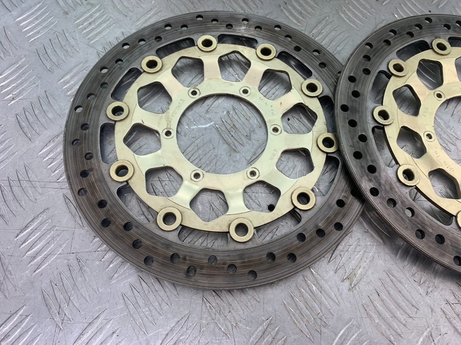 HONDA CBR1000 rr FIREBLADE FRONT BRAKE DISCS  YEAR 2006 (CMB1220)