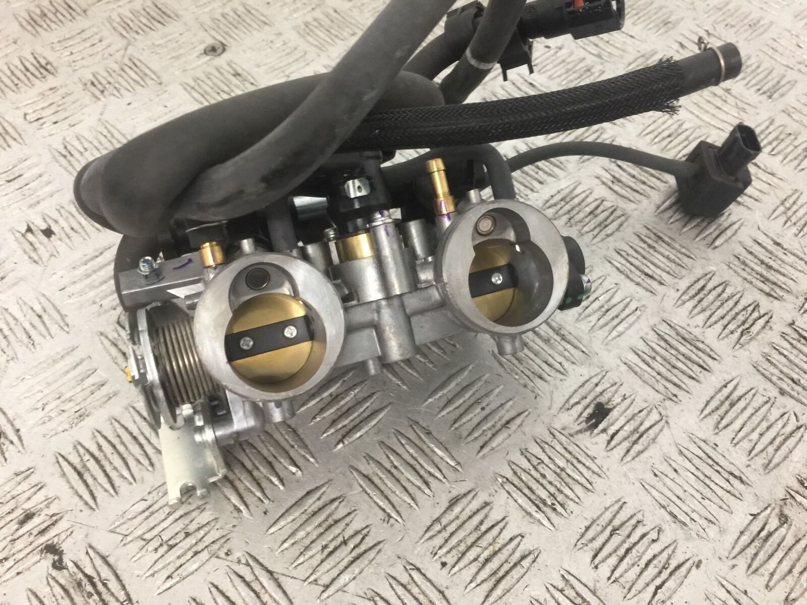 SUZUKI 650 BURGMAN THROTTLE BODIES YEAR 2014-2018 (STOCK 769)