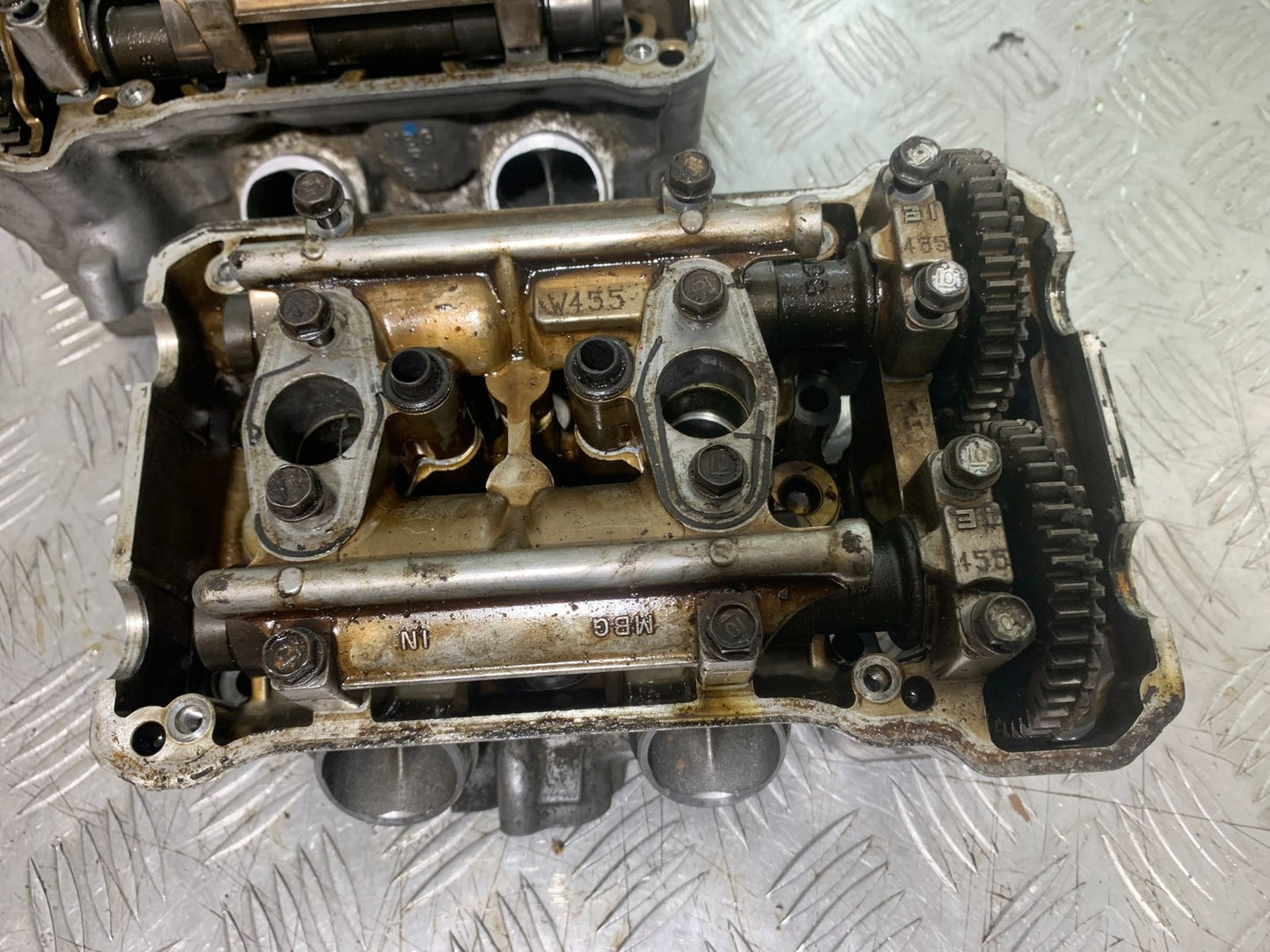 HONDA VFR800 PRE V-TEC FRONT AND REAR CYLINDER HEADS   YEAR 1998-2001 (CMB1233)