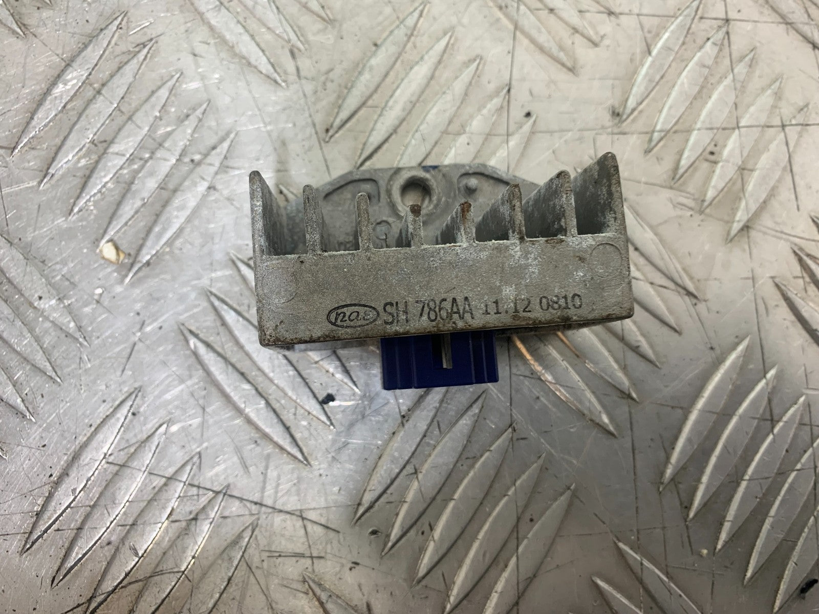 HONDA CBF125 CBF 125 REGULATOR  YEAR 2009-14  (CMB1172)