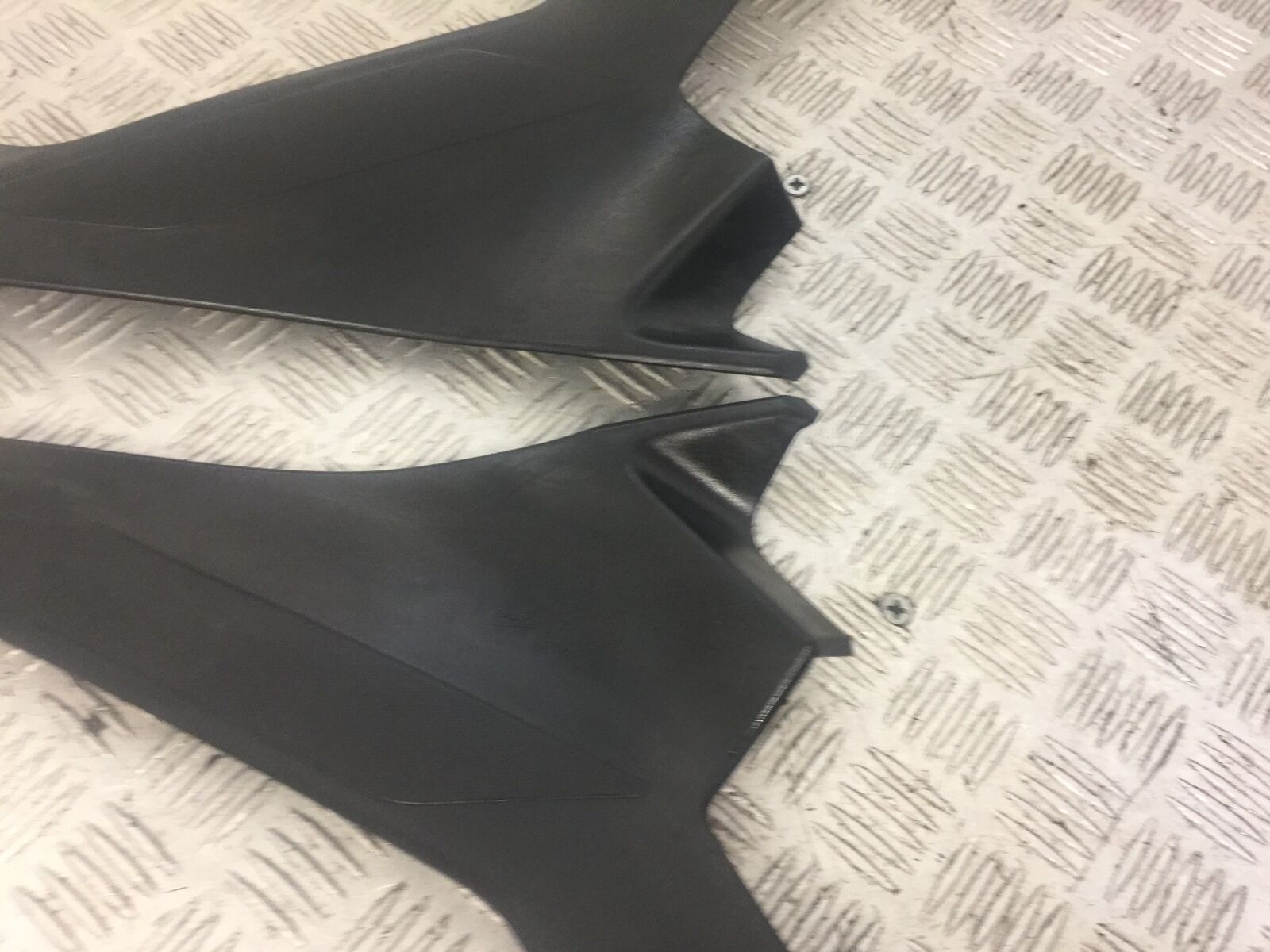 KAWASAKI NINJA 400 LEFT AND RIGHT SIDE INFILLS  YEAR 2019  (STOCK 635)