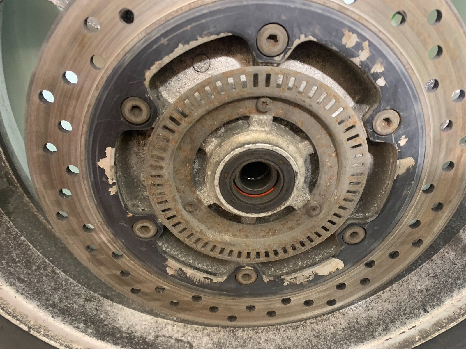 HONDA NT 700 V DEAUVILLE REAR WHEEL   YEAR 2006-2011 (CMB1211)