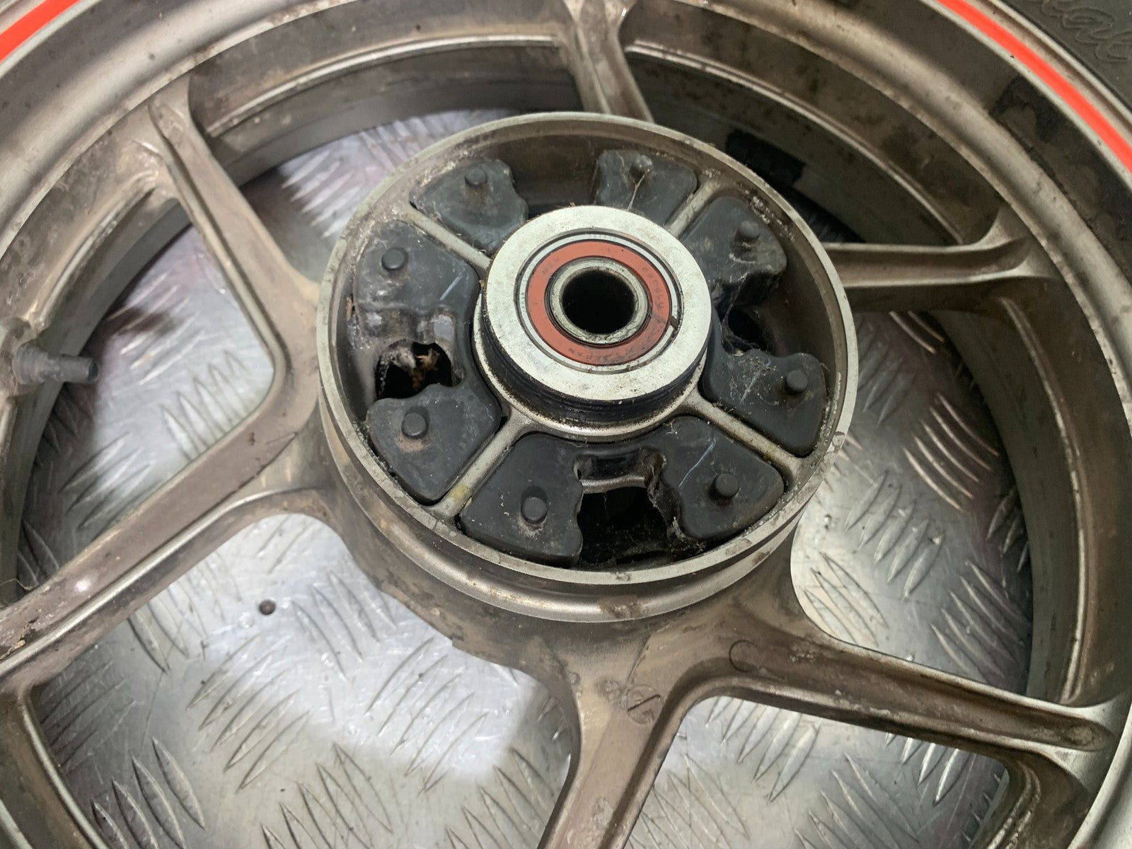 KAWASAKI ER6 F ER6F REAR WHEEL  YEAR 2005-2008 (CMB1277)