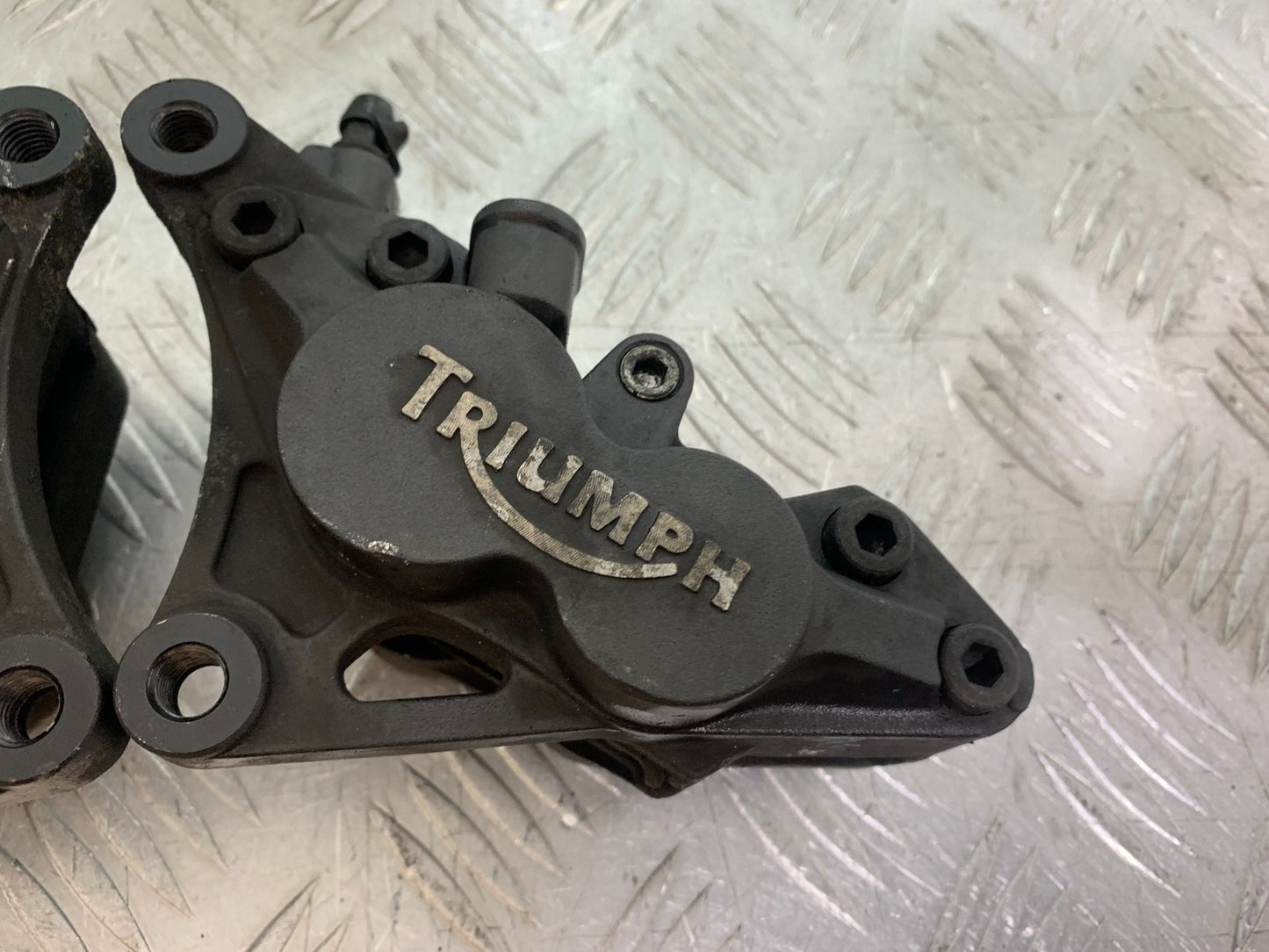 TRIUMPH 1050 SPRINT ST FRONT BRAKE CALIPERS  2003-2011 (CMB1285)