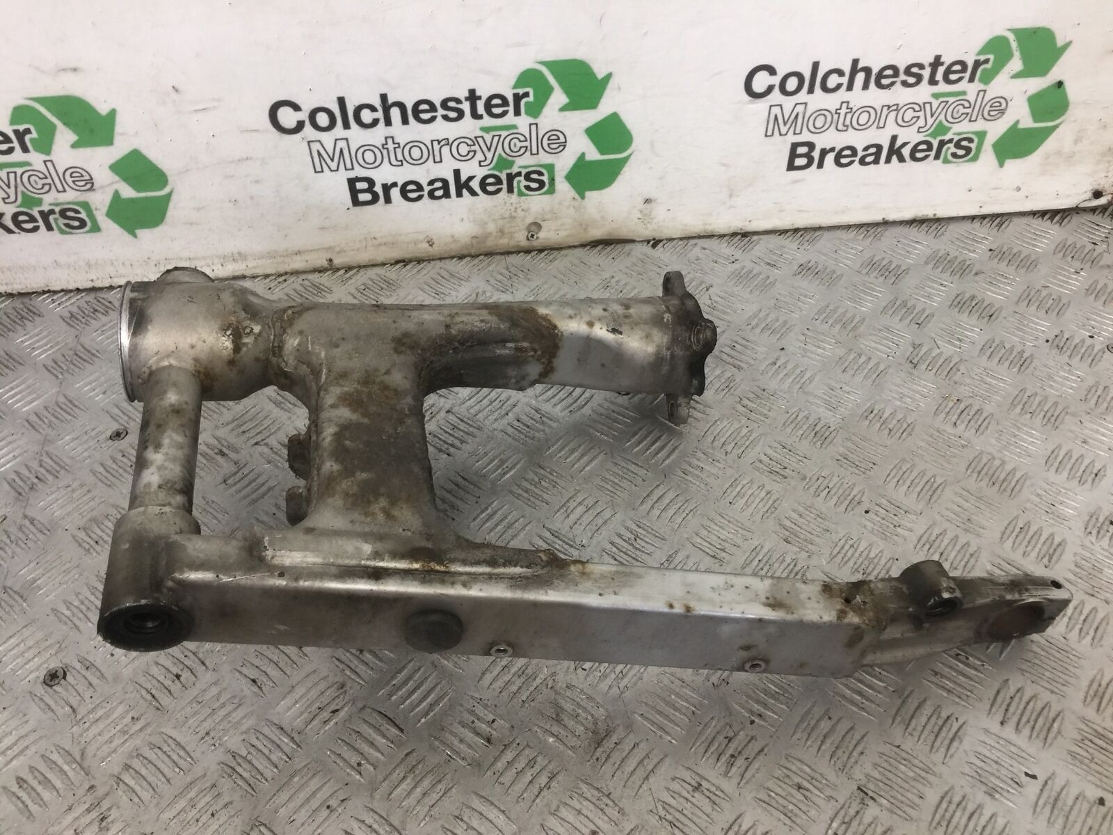 HONDA NT650 V DEAUVILLE SWINGARM  YEAR 1998-06 (STOCK NO 843)