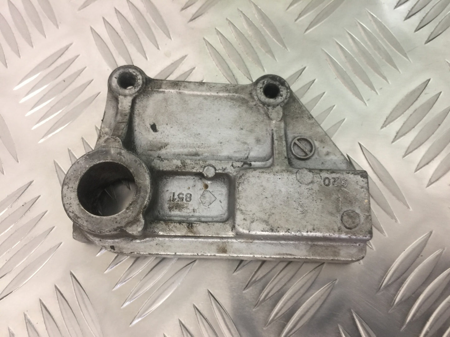 KAWASAKI ZX12R ZX12 R REAR CALIPER BRACKET YEAR 2000 (STOCK 913)