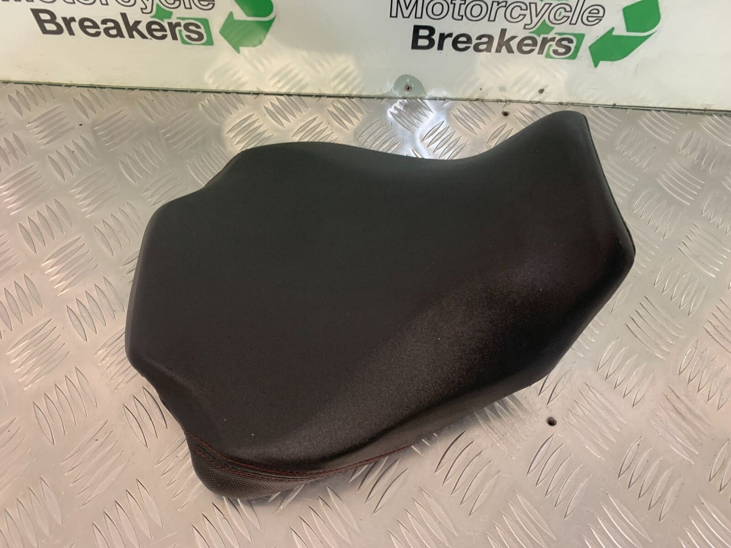 HONDA CBR650 R CBR 650R FRONT SEAT   YEAR 2019-2020 (STOCK 952)