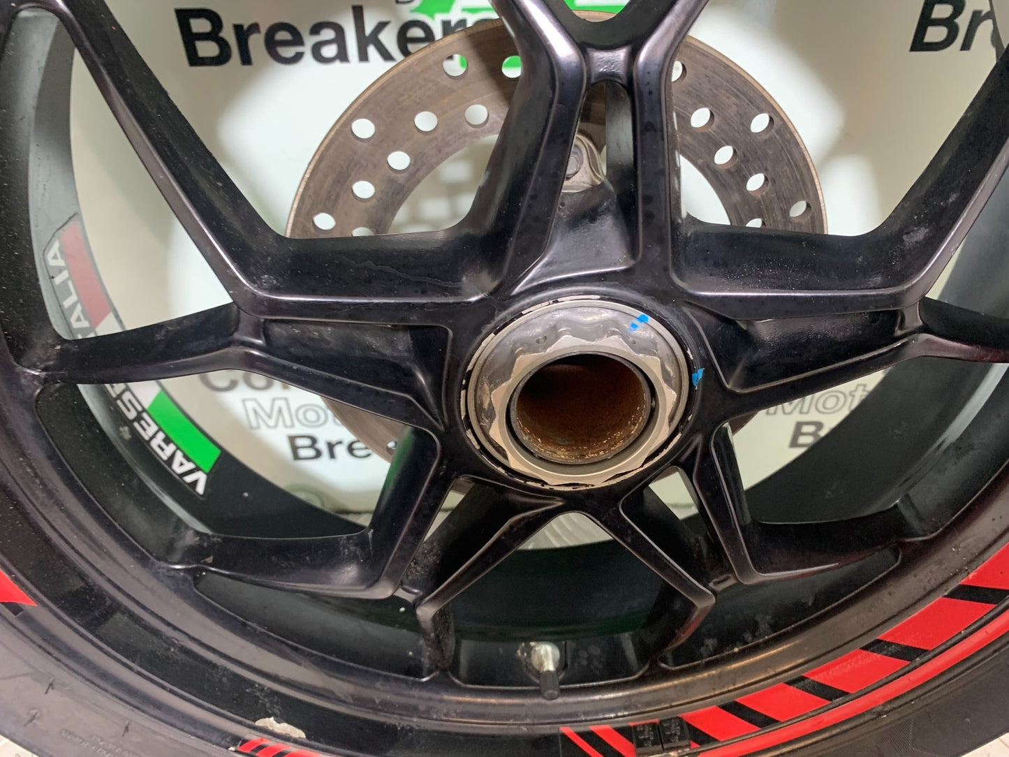 MV AGUSTA 800 F3 REAR WHEEL  YEAR 2013-2016 (CMB1152)