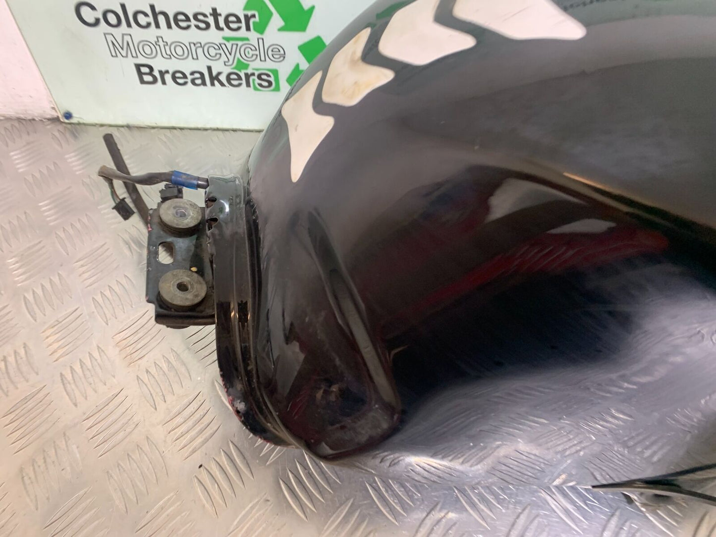 HONDA CBR1100 BLACKBIRD PETROL TANK  YEAR 1996-1998 (CMB1017)