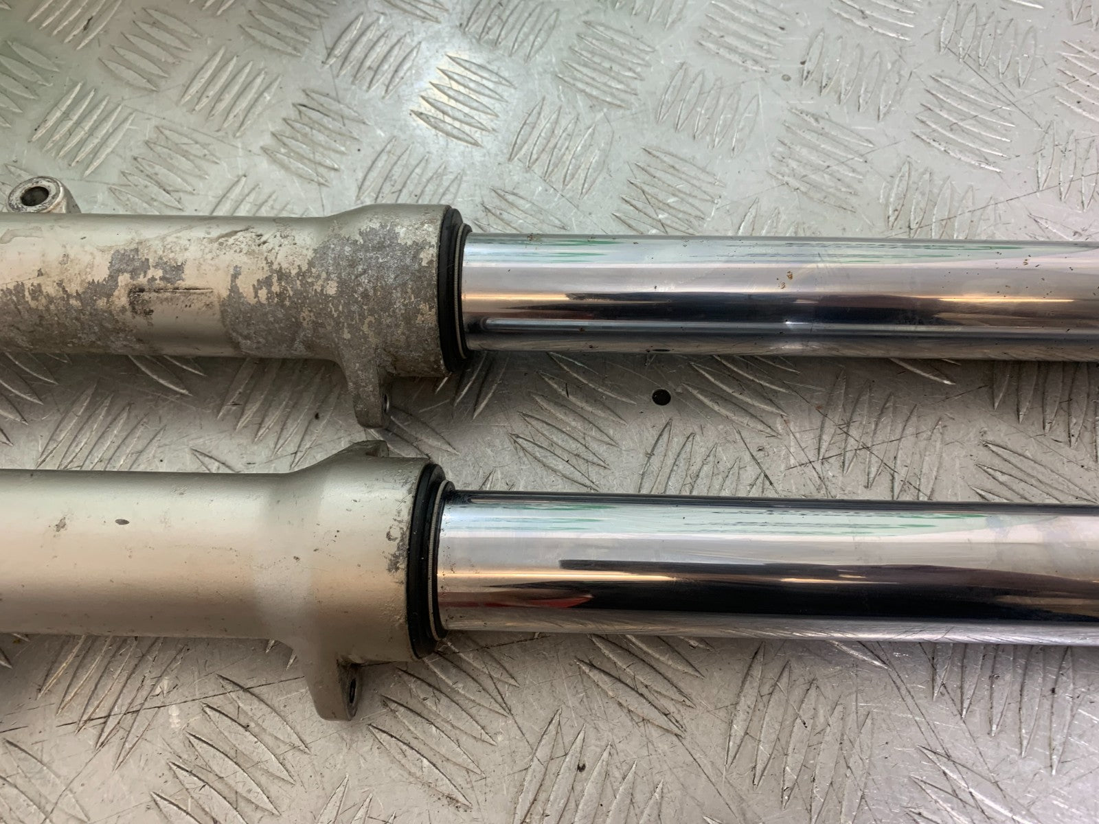 SUZUKI RF900 RF 900  FORKS YEAR 1994-1999 CMB1326