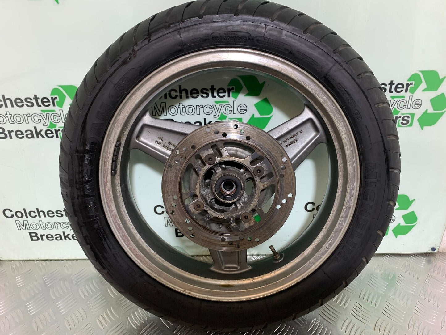 KAWASAKI ZR 750 ZEPHYR REAR WHEEL  YEAR 1991-95 (CMB1008)
