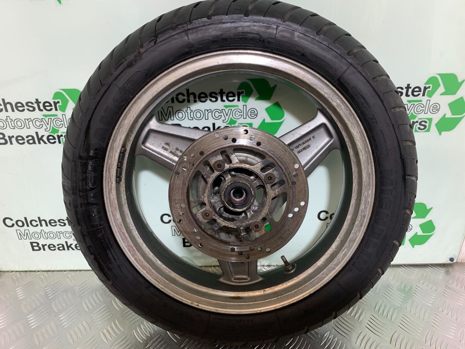 KAWASAKI ZR 750 ZEPHYR REAR WHEEL  YEAR 1991-95 (CMB1008)