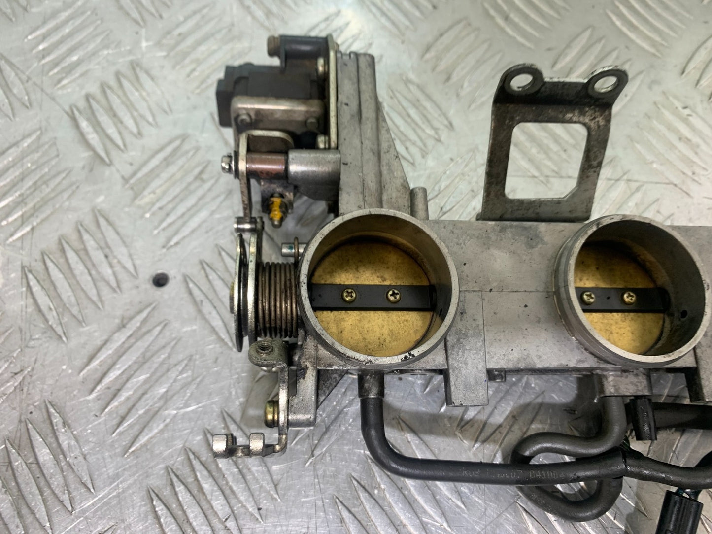 TRIUMPH 1050 SPRINT ST THROTTLE BODIES   YEAR 2004-2007 (CMB1197)