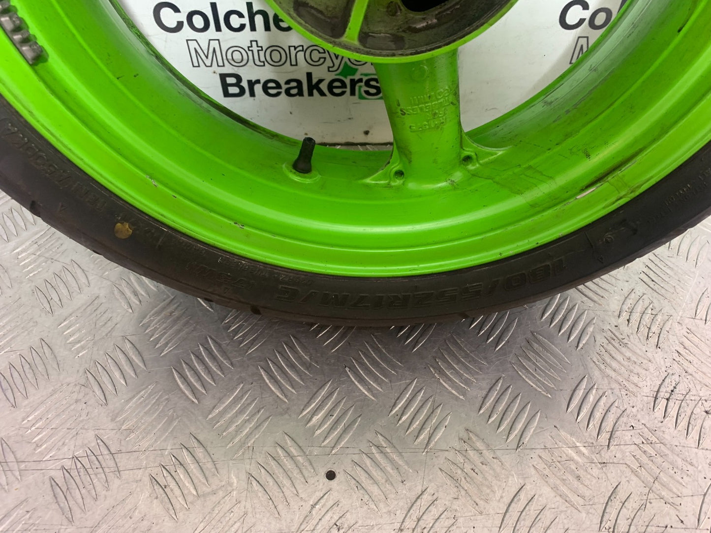 KAWASAKI ZX9R ZX9 C REAR WHEEL AND DISC YEAR 1998-99 (CMB1213)