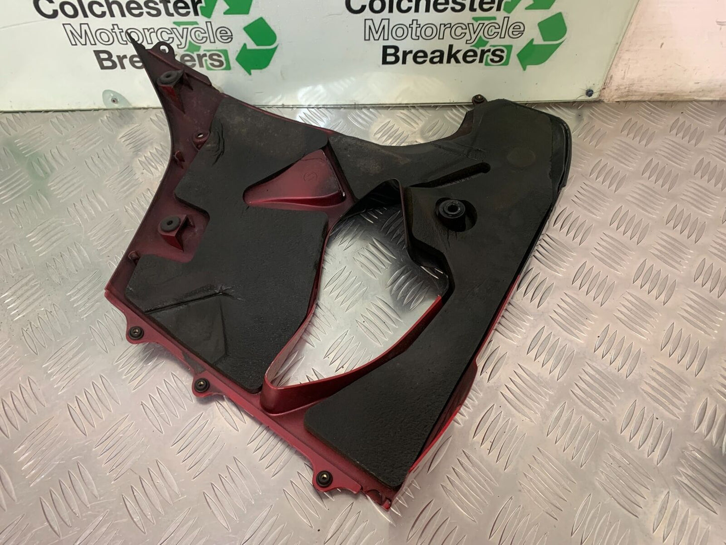 KAWASAKI ZX9R ZX9 C LEFT MIDDLE FAIRING  YEAR 1998-99 (STOCK 957)