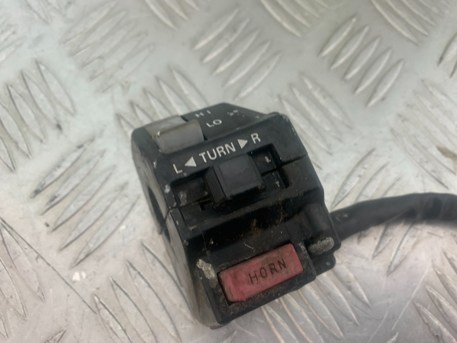 YAMAHA XV535 XV 535 VIRAGO LEFT SWITCH GEAR   YEAR 1994-02 (CMB1139)