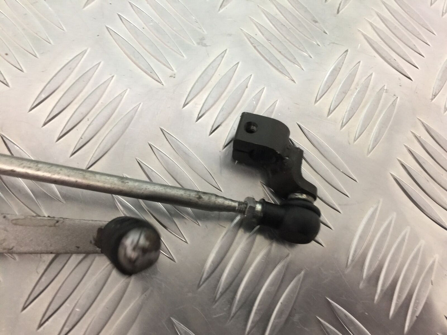 KAWASAKI Z1000 Z 1000 GEAR LEVER  YEAR 2007-2009  (STOCK 927)