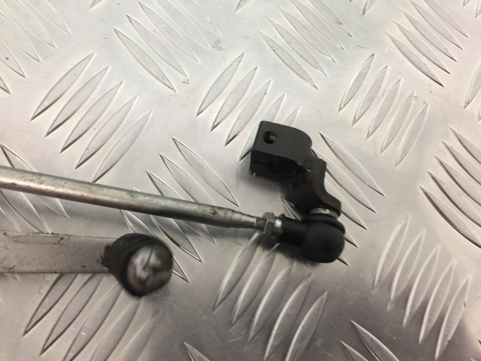 KAWASAKI Z1000 Z 1000 GEAR LEVER  YEAR 2007-2009  (STOCK 927)