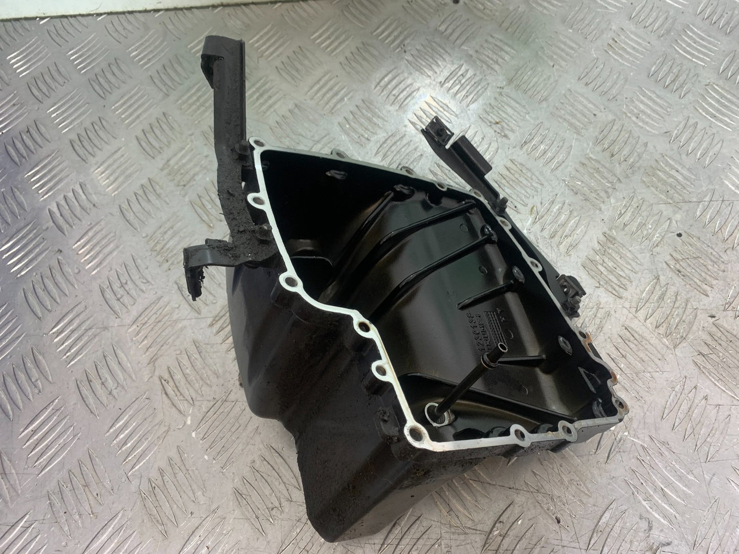 TRIUMPH 675 STREET TRIPLE SUMP  2013-2016 (CMB1186)