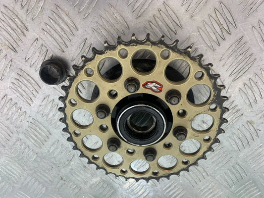 KAWASAKI Z1000 Z 1000 SPROCKET CARRIER YEAR 2003-2006 (CMB1099)