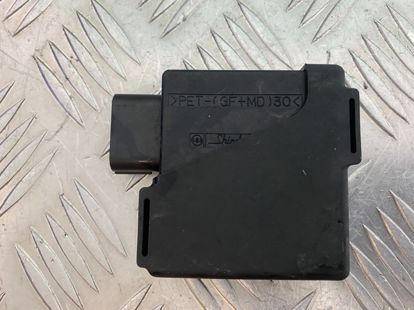 HONDA CRF1000 (DCT) AFRICA TWIN INDICATOR RELAY BOX  YEAR 2017 (CMB1030)