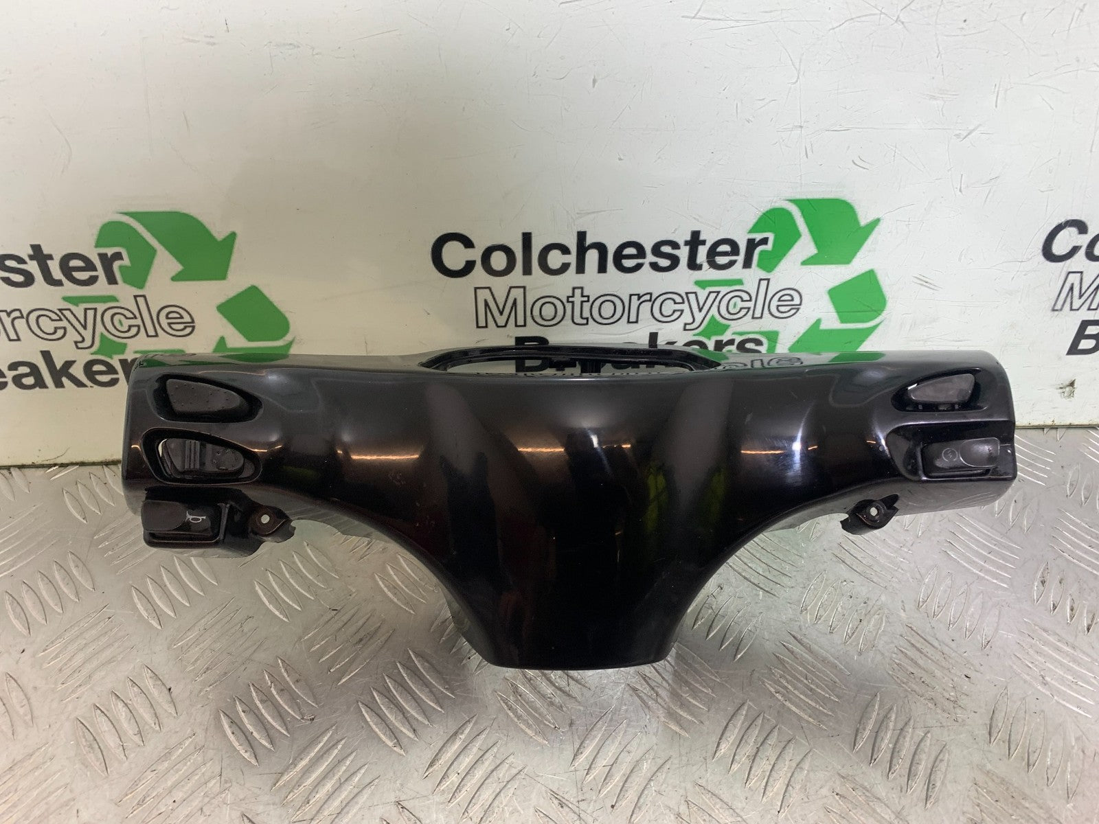 PIAGGIO VESPA LXS S 50 CLOCKS SURROUND & SWITCHES    YEAR 2007-2016 (CMB1290)