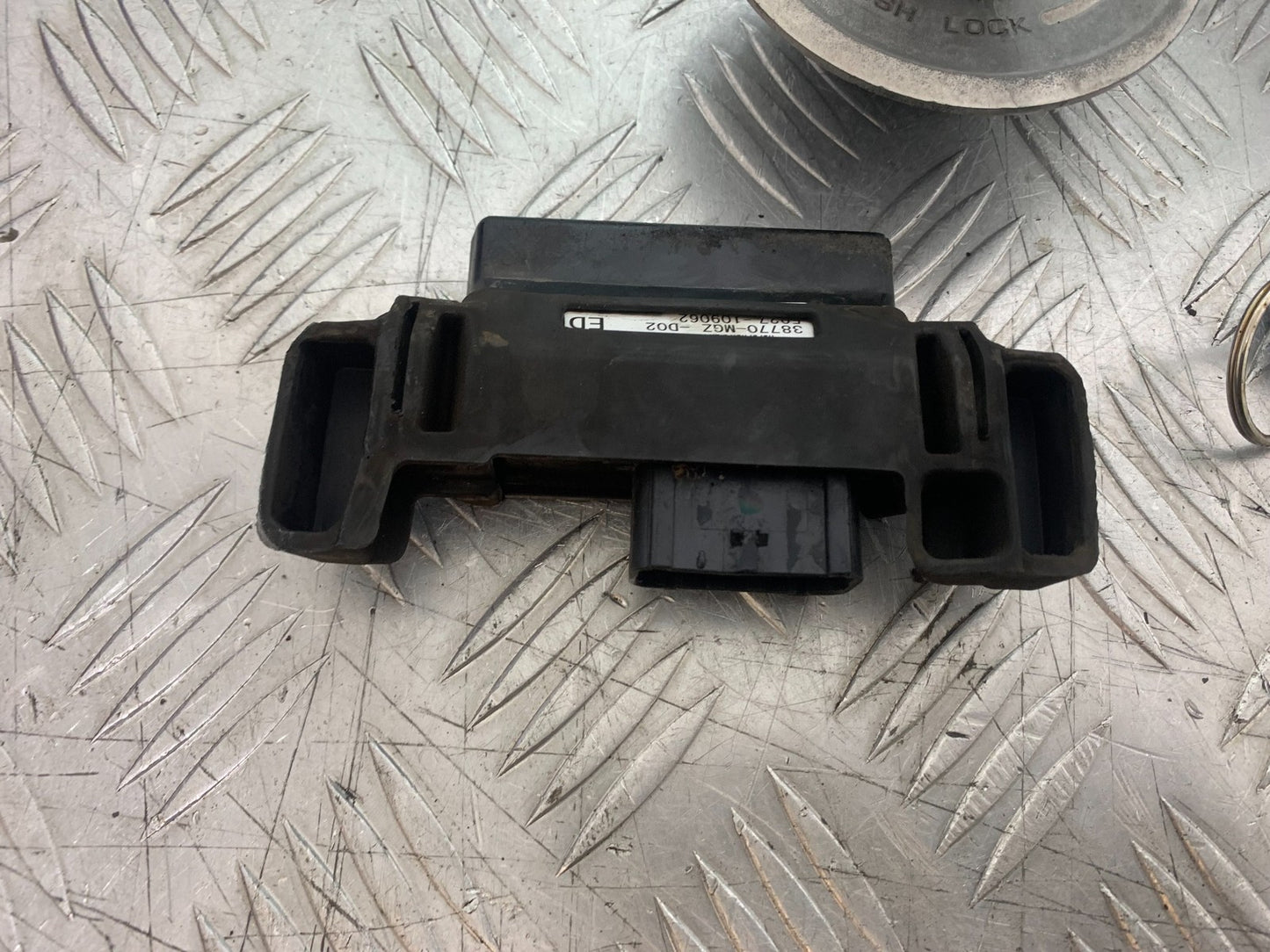 HONDA CB500 F CB500F ECU LOCKS KEY  YEAR 2013-2015  (CMB1235)