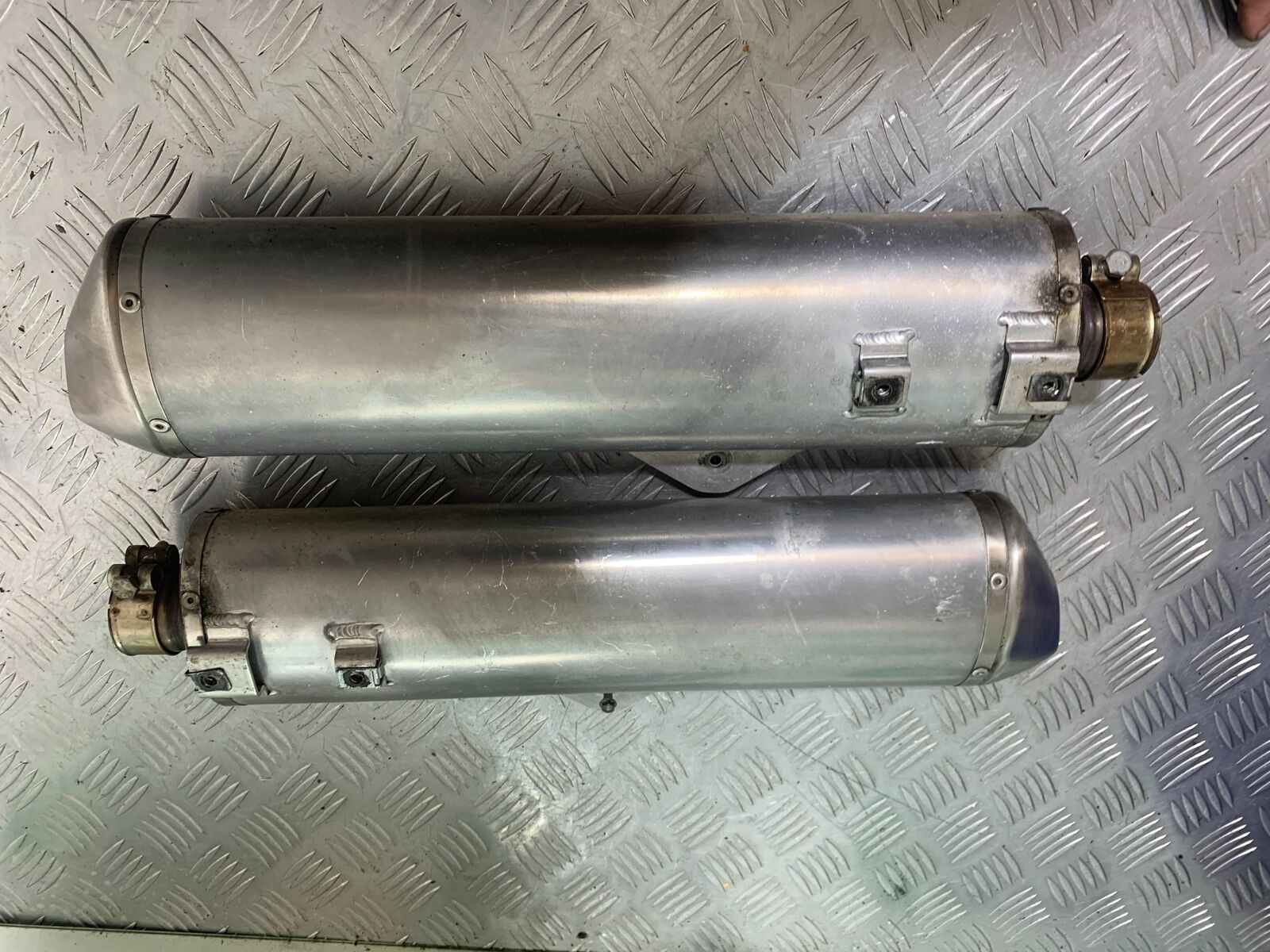 HUSQVARNA TE630 TE 630 SILENCERS  YEAR 2010-11 (CMB1120)