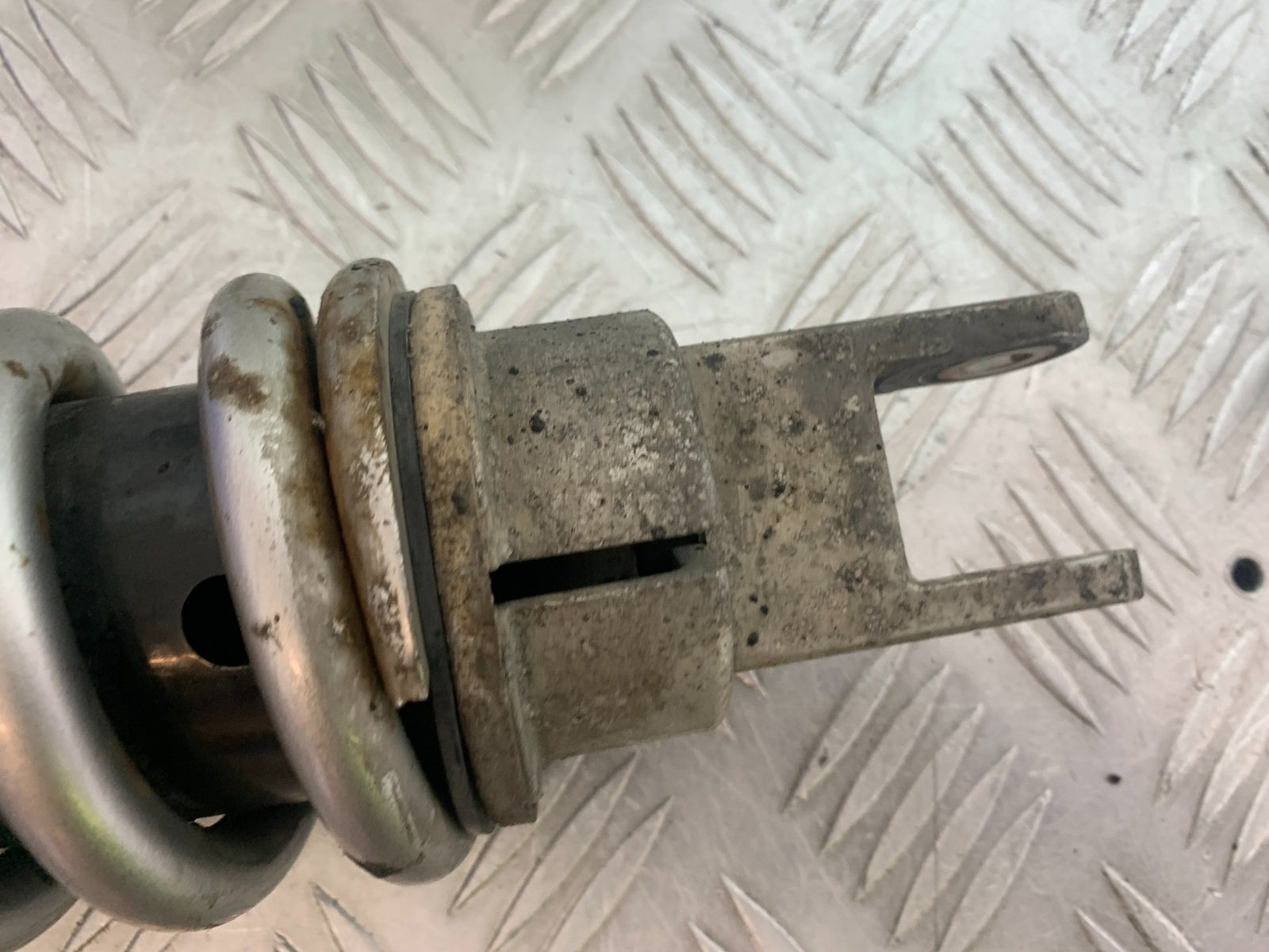 KAWASAKI ZX6R REAR SHOCK  YEAR 2009-2012 (CMB1136)