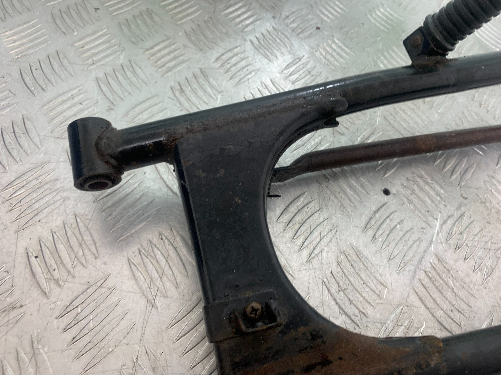 SUZUKI GP100 GP 100 SWINGARM  YEAR 1978-1988 (CMB1259)