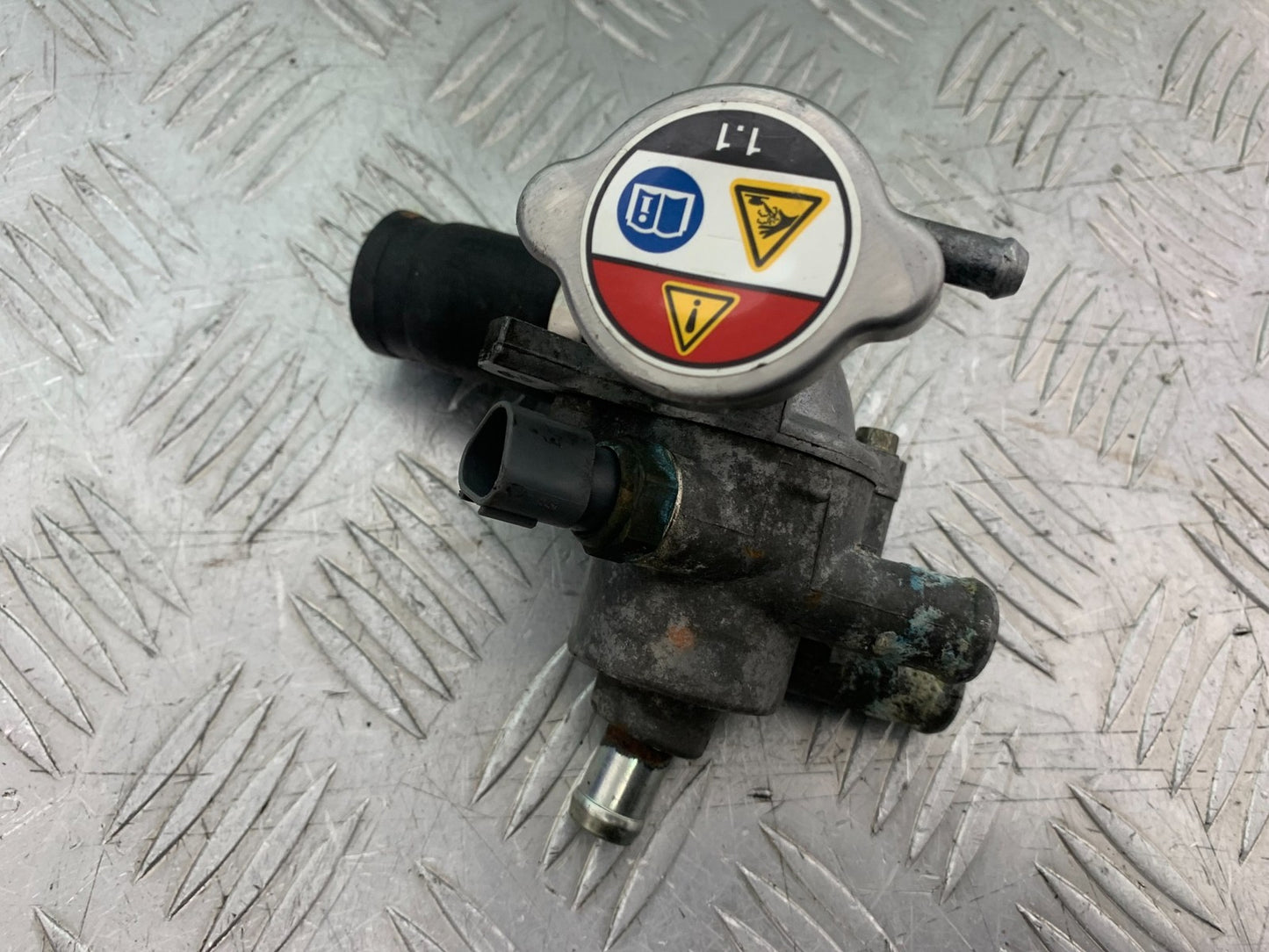 HONDA NT 700 V DEAUVILLE RADIATOR CAP & HOUSING   YEAR 2006-2010 (CMB1298)