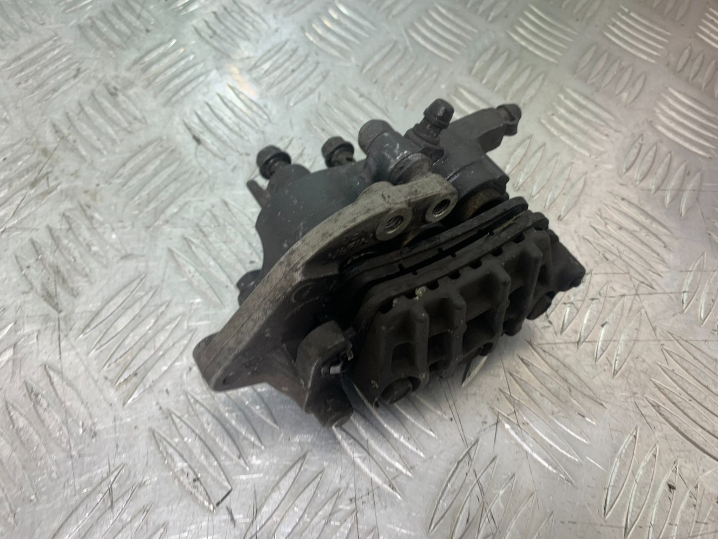 HONDA VFR800 PRE V-TEC REAR CALIPER  YEAR 1998-2001 (CMB1233)