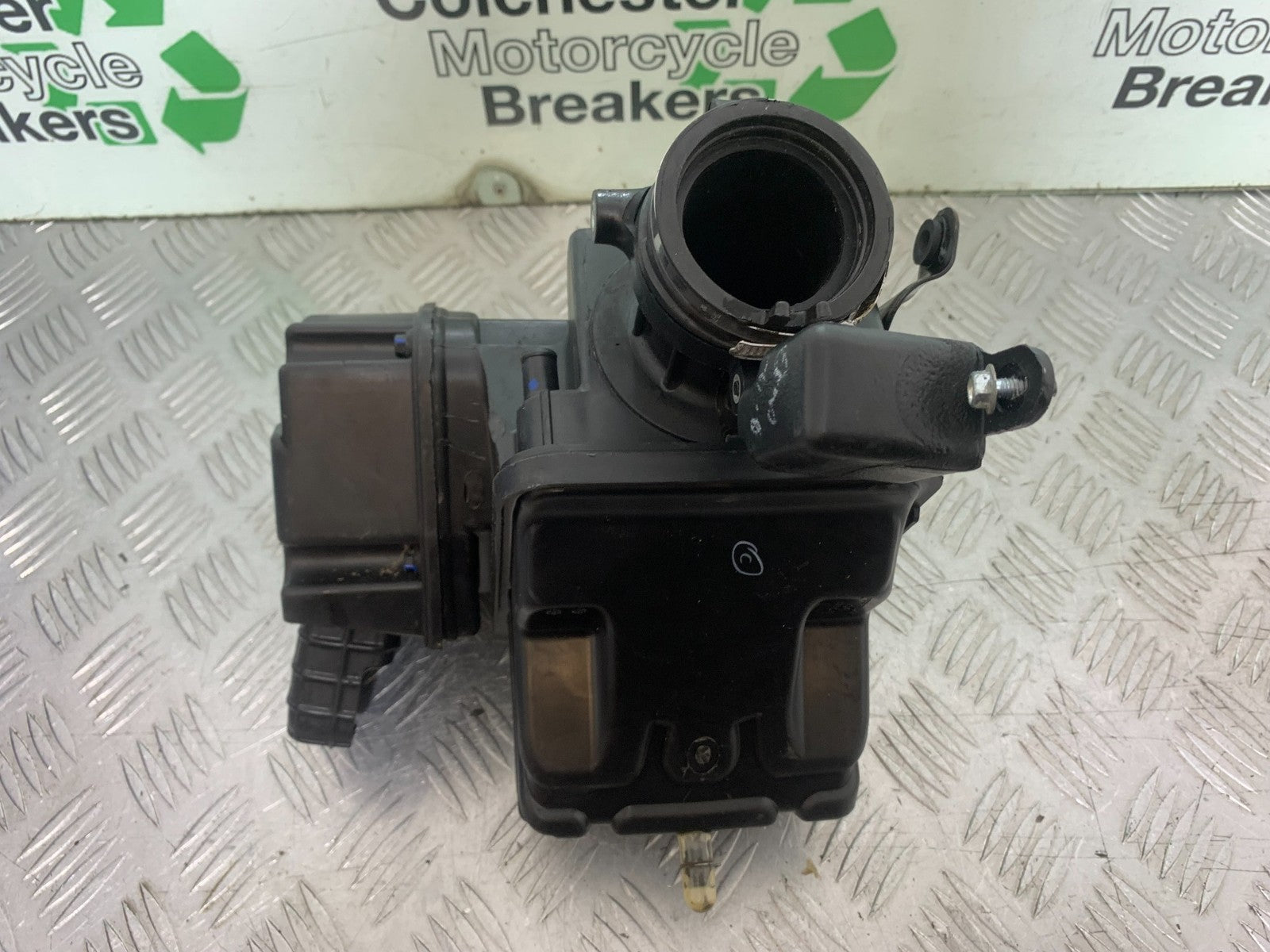 BSA 650 GOLD STAR AIRBOX  YEAR 2022-2025 (CMB1262)