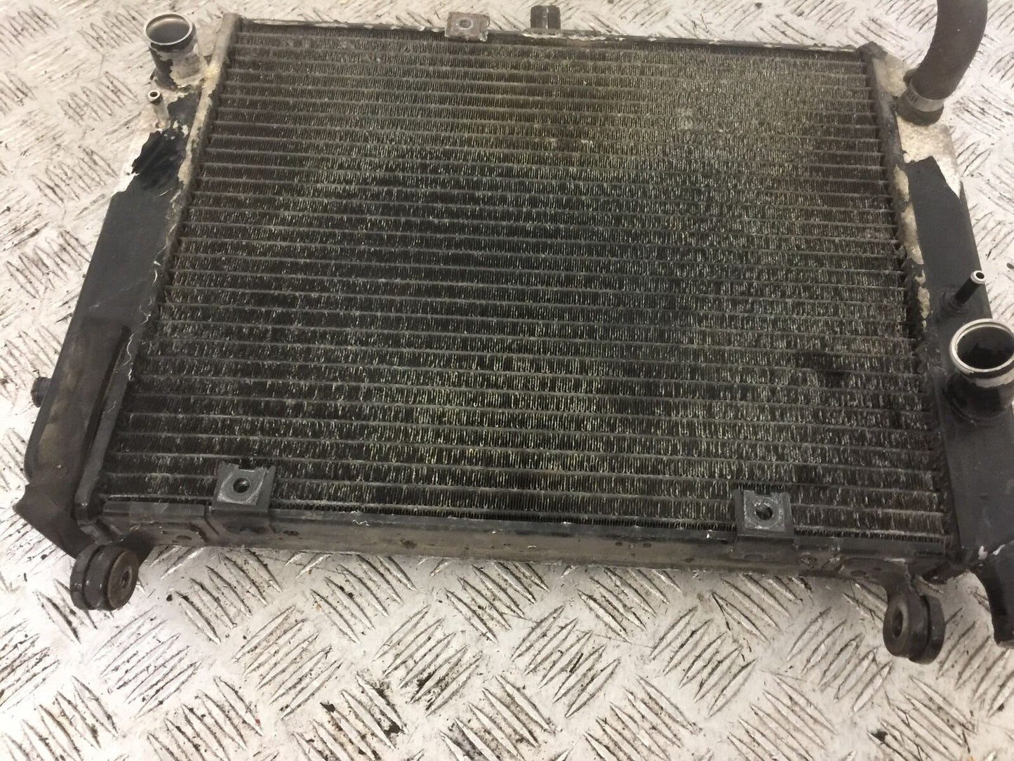 YAMAHA FJR1300 FJR 1300 RADIATOR  YEAR 2001-05 (STOCK 814)