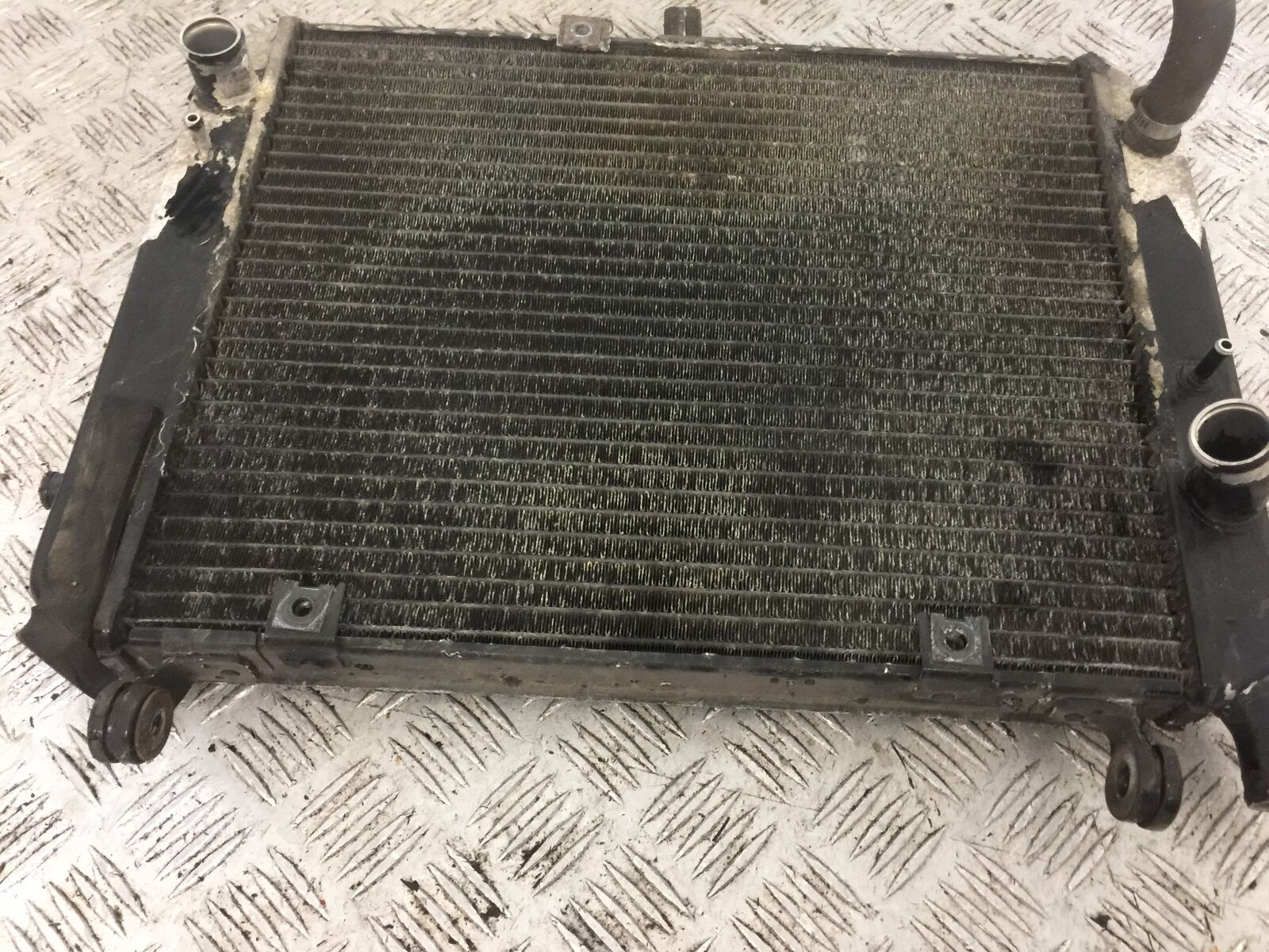 YAMAHA FJR1300 FJR 1300 RADIATOR  YEAR 2001-05 (STOCK 814)