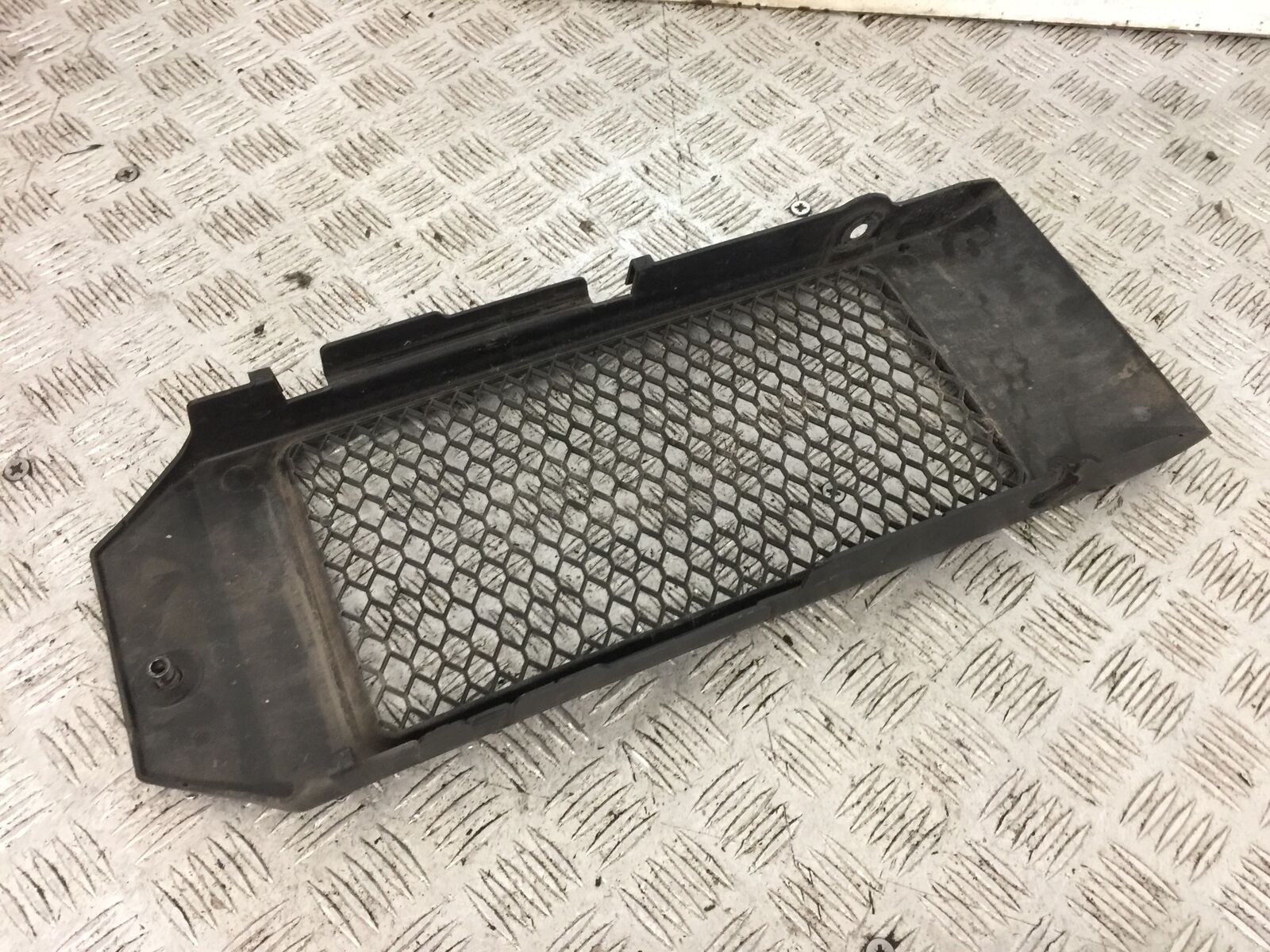HONDA VT750 SHADOW PHANTOM RADIATOR GRILL  YEAR 2014 (STOCK 761)