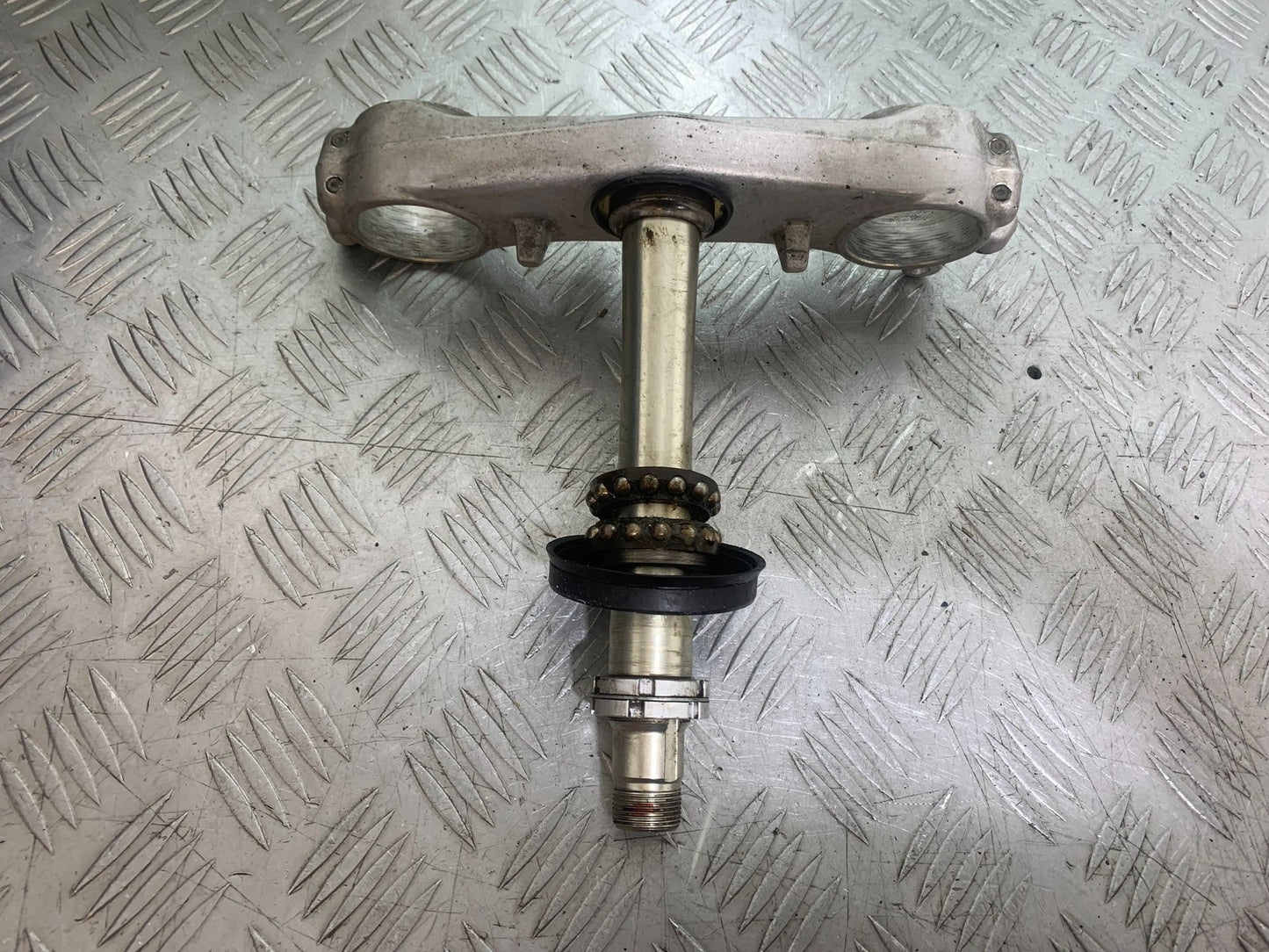 SUZUKI GSXR750 GSXR 750 K4 K5 BOTTOM YOKE  2004-2005 (CMB1319)