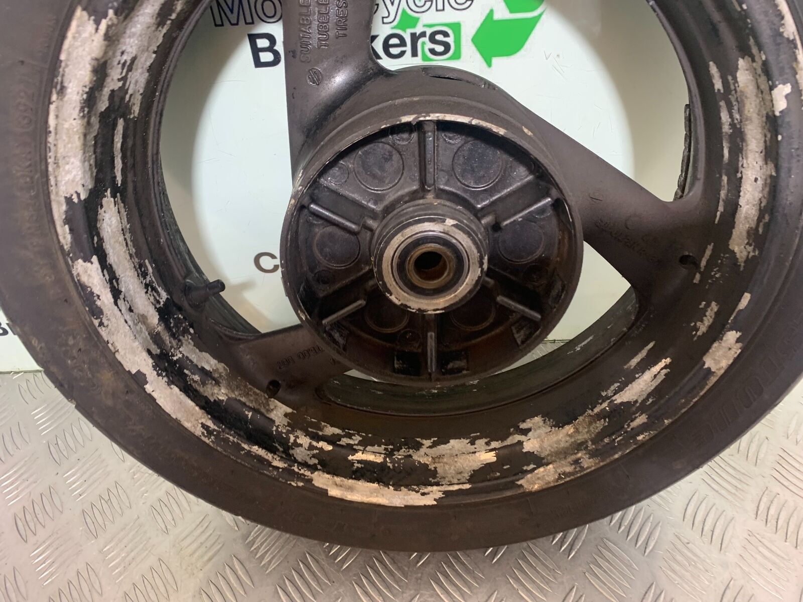 YAMAHA YZF600 YZF 600 THUNDERCAT REAR WHEEL  1996-2003 CMB1134)