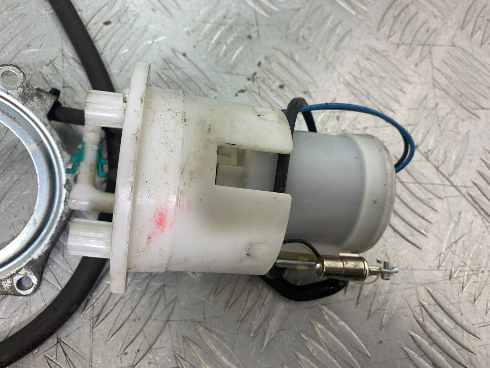 HONDA CBR1000 rr FIREBLADE PETROL PUMP  2012-2016 (CMB1280)