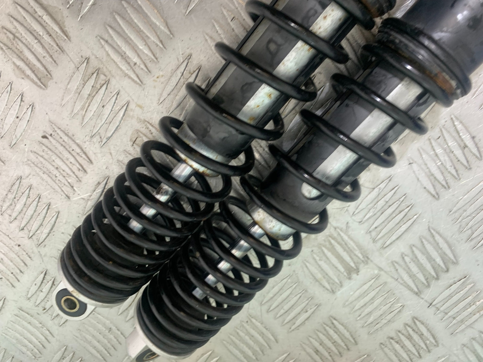 KAWASAKI J125 J125 REAR SHOCKS YEAR 2016-2020 (CMB1158)