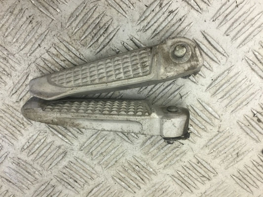 HONDA FORZA 125 REAR PEGS  YEAR 2015 (STOCK 620)