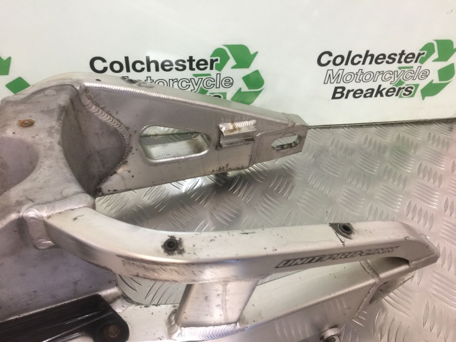HONDA CBR600 RR SWINGARM  YEAR 2005-2006 (STOCK 933)